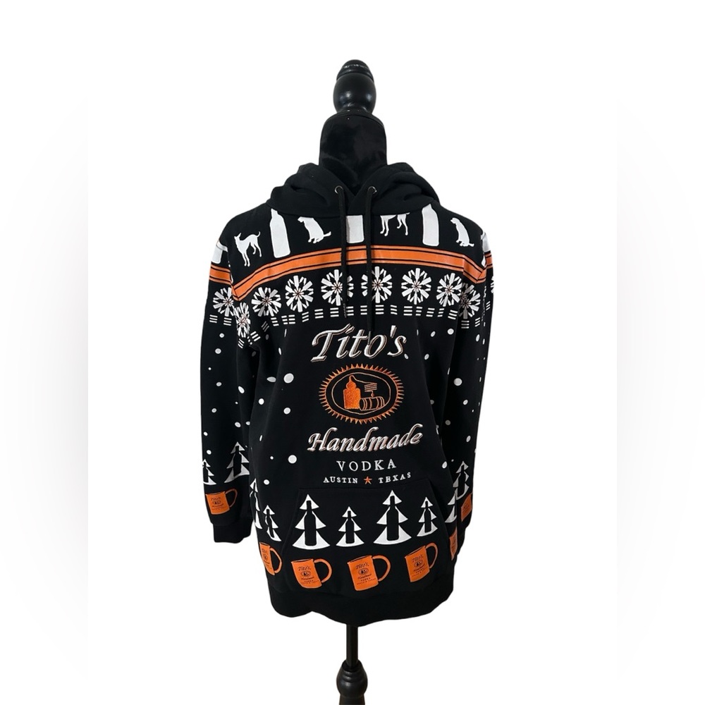 RARE TITOs Handmade Vodka Embroidered Cotton Snow Mug Dogs Hoodie Size M
